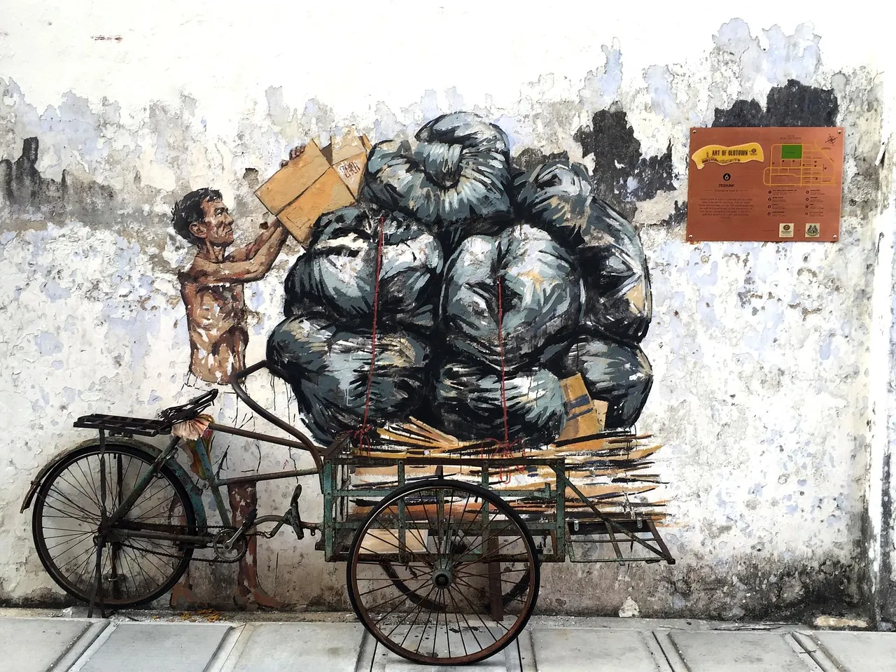 Trishaw mural by Ernest Zacharevic in Ipoh Old Town